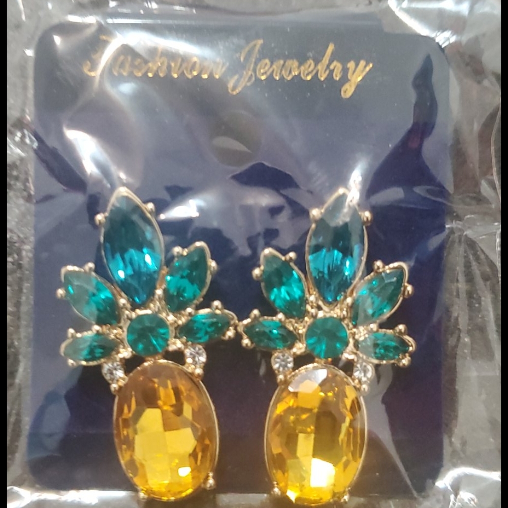Earrings - Picture 2 of 2